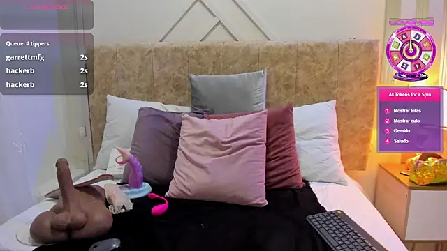 ashley  foxx  online show from January 5, 5:27 pm