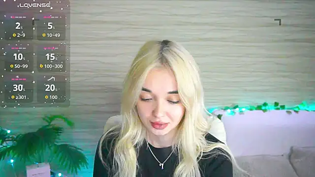 Ashley S online show from October 27, 11:10 pm