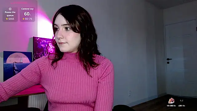 Snapshot of Princess_Shy___ chatting on October 1, 12:43 pm Princess Shy    online show from October 1, 12:43 pm