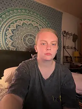 VixenMistressAli online show from October 6, 7:51 pm