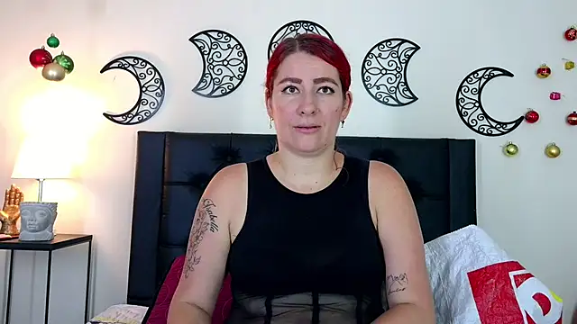 PamelaMK online show from December 1, 6:21 pm