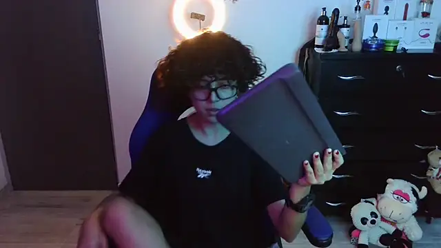 thomascooper7 online show from October 15, 9:06 pm