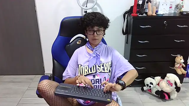 thomascooper7 online show from February 28, 1:27 am