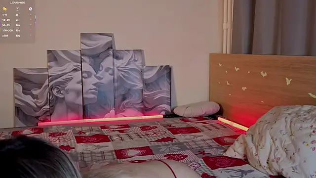 OttilieBurruss online show from February 11, 11:12 am