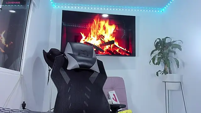 emily palmeer online show from October 23, 10:21 am