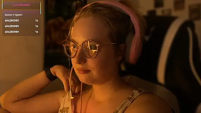 JacyWinslat online show from September 23, 8:18 pm