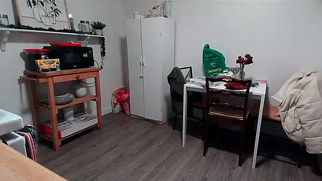 Kittyymaze1 online show from December 21, 12:31 pm