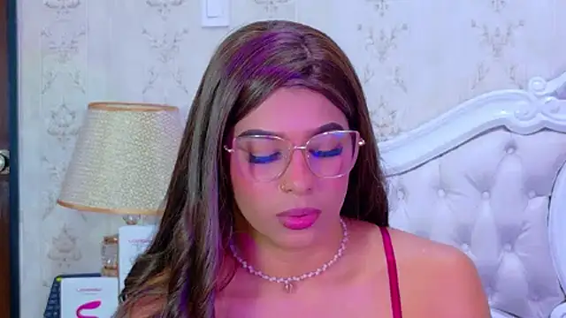 TiaraRosse online show from November 15, 1:34 pm