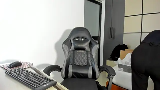 alma fenix online show from February 18, 12:37 pm