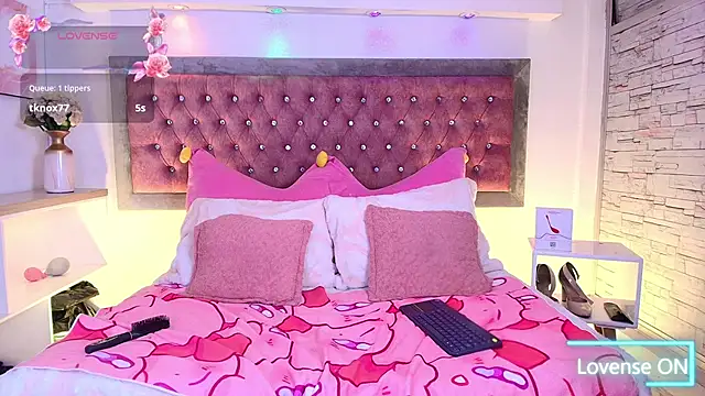 EmmaWilder online show from January 6, 8:23 pm