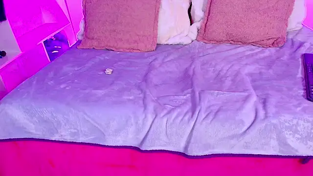 EmmaWilder online show from January 15, 8:48 pm