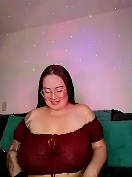 soofy   online show from December 17, 5:00 am