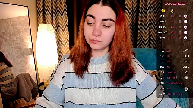 hannacheekss  online show from November 18, 2:12 am