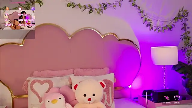 NahiaraReina online show from February 13, 2:30 pm