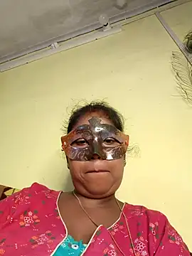 Snapshot of tinabhabhi chatting on October 22, 11:04 am tinabhabhi online show from October 22, 11:04 am