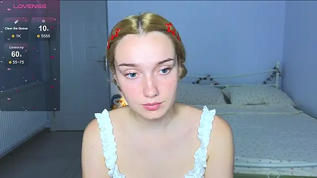 Wild Sophie  online show from October 11, 6:32 pm