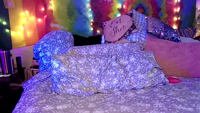 ivylee31 online show from February 10, 10:13 pm