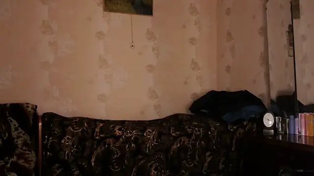 Ettie Tonia online show from November 30, 8:18 am