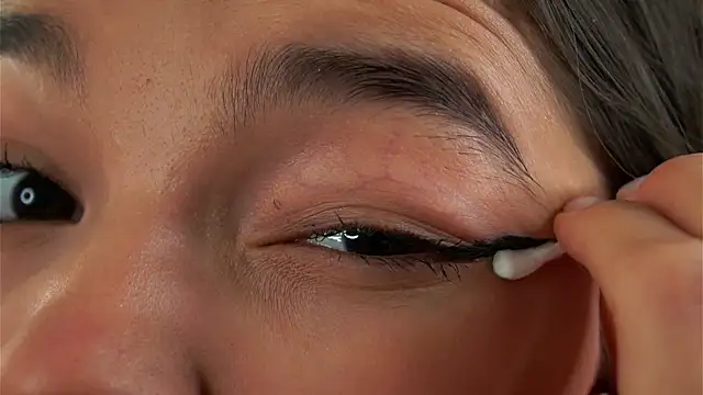 VeronaAppleberry online show from September 13, 1:08 pm