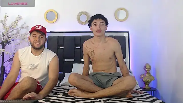 Snapshot of VALERIO_AND_DORIAN chatting on September 18, 2:54 am VALERIO AND DORIAN online show from September 18, 2:54 am
