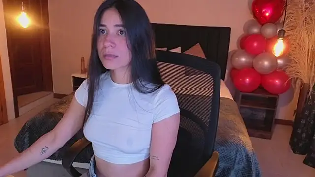 ChloeTurner  online show from February 16, 8:09 pm