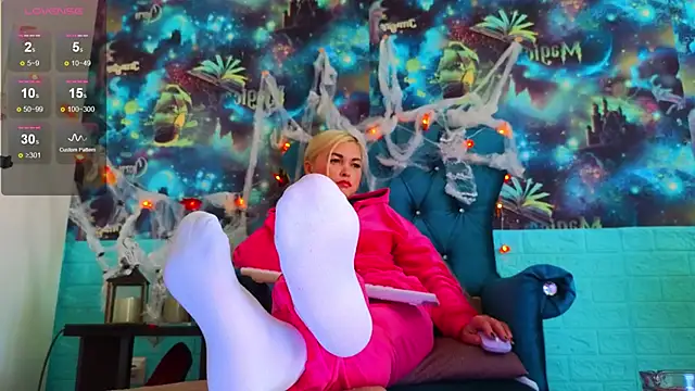 Snow Goddess online show from October 17, 4:48 am