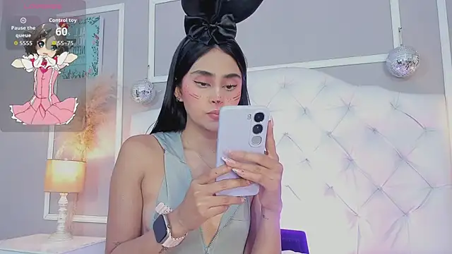 serena jeyms online show from October 28, 8:03 pm