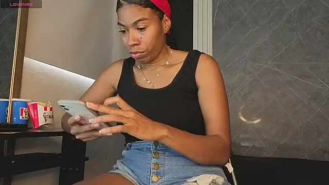 YummyDuooo online show from October 11, 5:15 pm