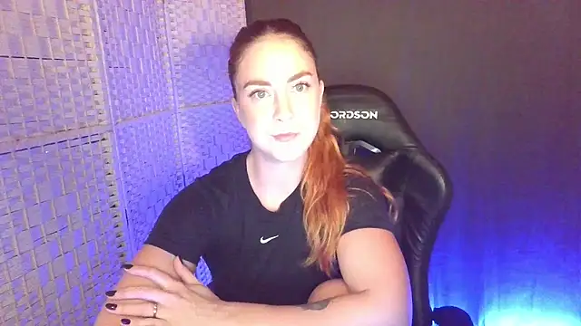 KayleyxEmily online show from November 12, 9:02 pm