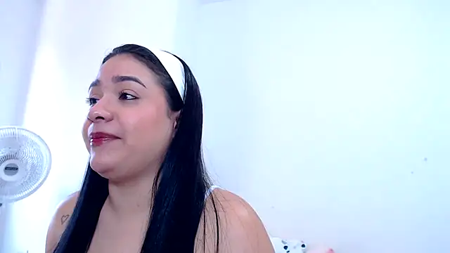 Snapshot of SaraBlosson chatting on September 10, 1:11 pm SaraBlosson online show from September 10, 1:11 pm