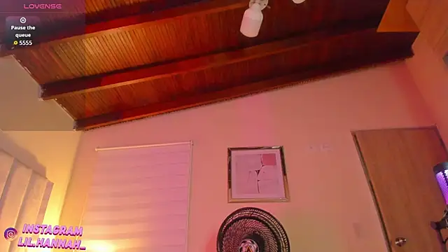 Snapshot of lil_hanna18 chatting on September 26, 8:06 pm lil hanna18 online show from September 26, 8:06 pm