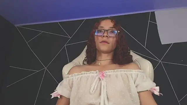 noahlafforet online show from September 30, 3:45 am