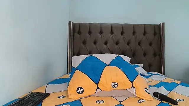 CHOCKYCHOCX2 online show from November 30, 6:28 am