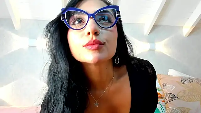 AnnieSofiia online show from March 2, 8:15 pm