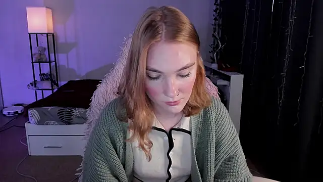 ReddHotPipper online show from November 4, 3:11 am