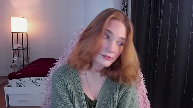 ReddHotPipper online show from October 12, 2:47 am