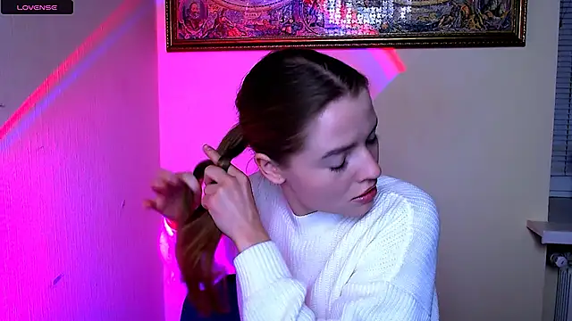 MissOliviaa  online show from February 7, 4:44 pm