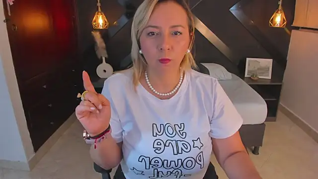 andre soto  online show from September 11, 2:01 am