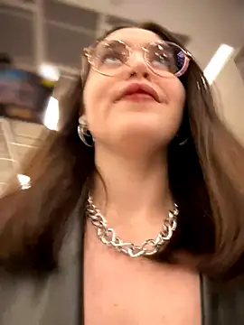 meow girl online show from November 9, 3:19 pm