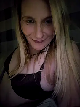 Northern Tease online show from February 8, 10:56 pm