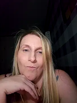 Northern Tease online show from January 18, 9:55 pm