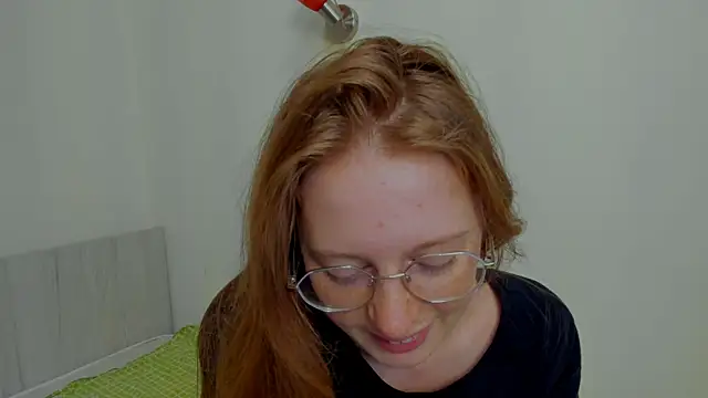 Snapshot of Fire_Luna chatting on September 10, 4:23 am Fire Luna online show from September 10, 4:23 am