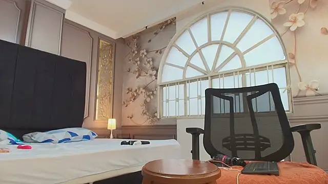 mature bigass   online show from January 6, 6:00 pm