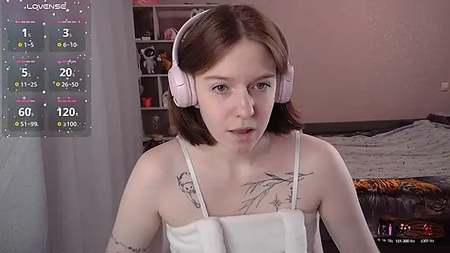 CassieJuice69 online show from November 17, 5:35 pm