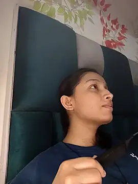 Snapshot of Aleena_Rai chatting on September 11, 8:42 pm Aleena Rai online show from September 11, 8:42 pm