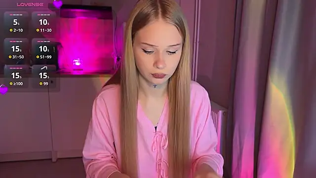 lisa barbie online show from March 3, 7:31 pm