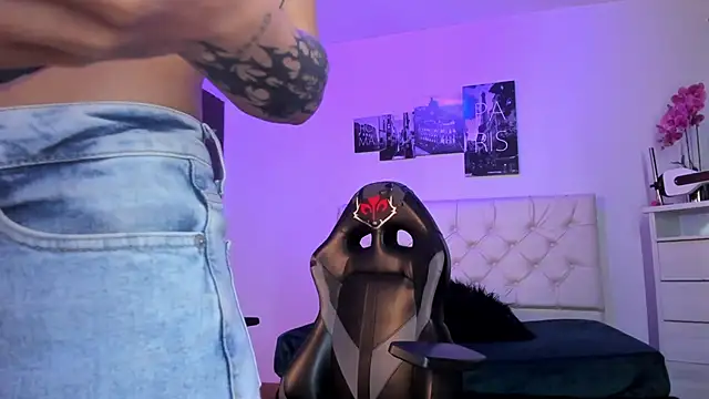 Amy Kiitty  online show from October 21, 12:53 pm