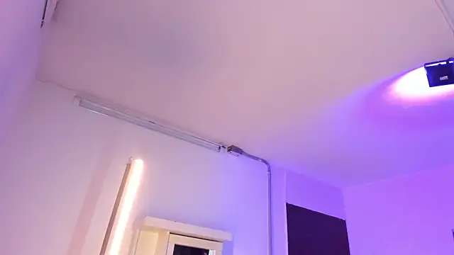 Amy Kiitty  online show from October 24, 12:56 pm