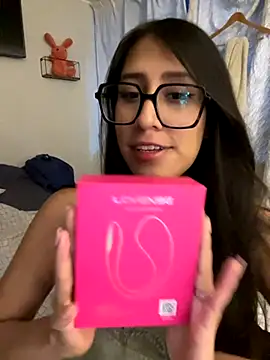 AleFantasy0001 online show from November 14, 4:23 am