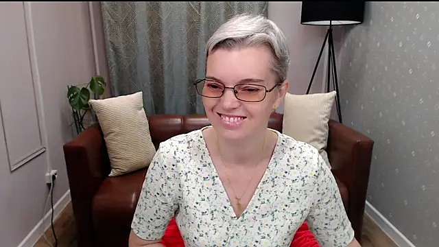 Cutie Erikaa1 online show from October 18, 2:36 am